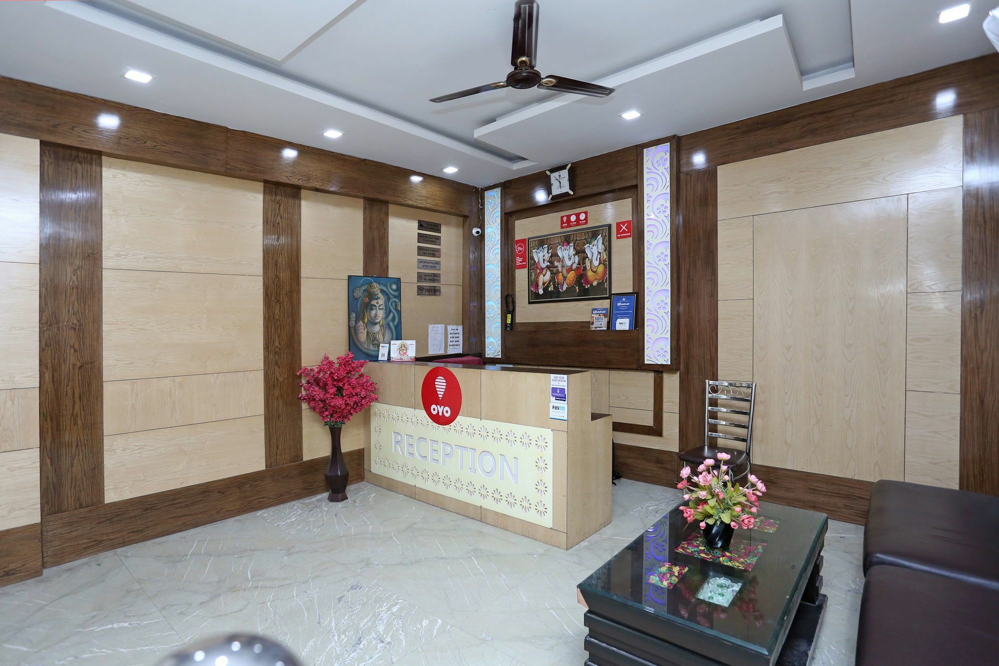 Oyo 9233 Hotel Cottage Lord Krishna Нью-Дели Экстерьер фото